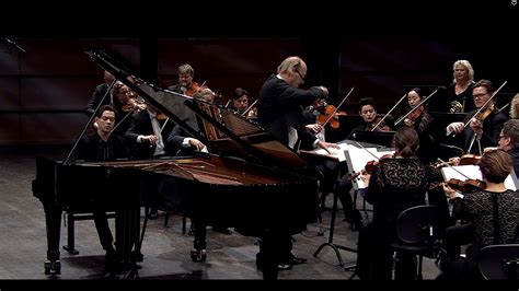  Piano Concerto No. 21 Un Viaje Sinfónico de Melancolía y Alegría Incontenible